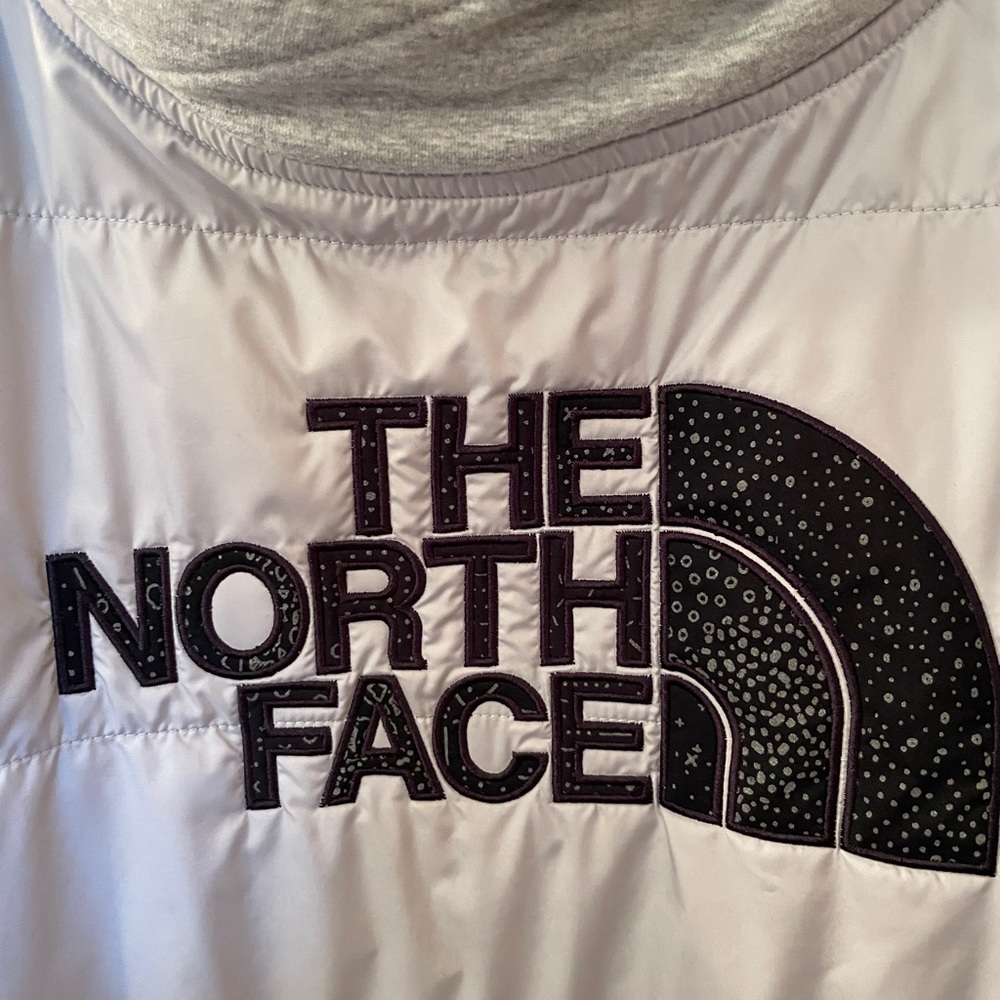 The North Face Light Gray Women's Hoodie with Quilted Body Sz XL
